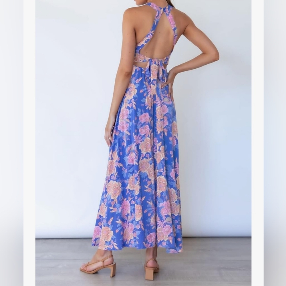 Zesica Halter Floral Print Backless Maxi Dress - Picture 3 of 10